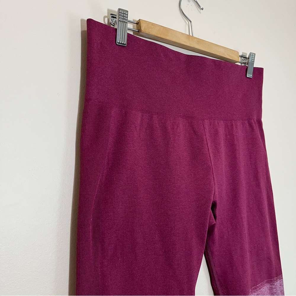 Lululemon Seamlessly Street Crop - Heathered Dashing Purple - Size 12 - Picture 5 of 13